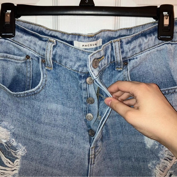 Pacsun Super Ripped High-Waisted Baggy Jeans - Picture 4 of 12